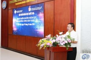 GS,TS. Đinh Văn Sơn, Hiệu trưởng Trường Đại học Thương mại phát biểu tại hội thảo