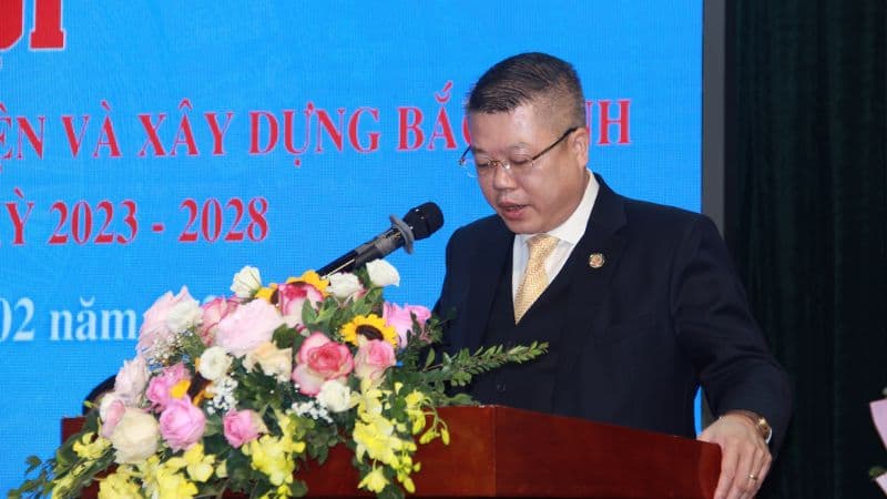 Đồng chí Nguyễn Quốc Huy phát biểu tại đại hội công đoàn cơ sở
